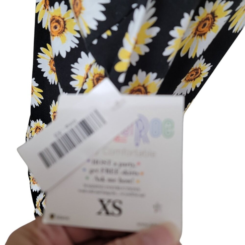 LuLaRoe Size XS Black with Daisy Pattern "IRMA" T… - image 3